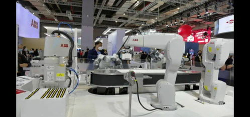 進(jìn)博會機(jī)器人天團(tuán)震撼表演 會 讀心術(shù) 的乒乓球機(jī)器人 會茶藝 會說話,更有ex仿生機(jī)器人